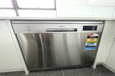 Photo of property in 57 Lynwood Road, New Lynn, Auckland, 0600