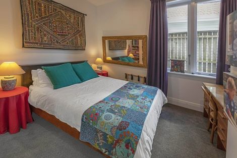 Photo of property in 19 Lower North Terrace, Kelburn, Wellington, 6012