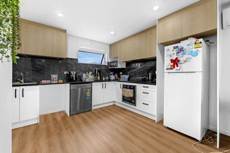 Photo of property in 10d Benton Place, Manurewa, Auckland, 2102