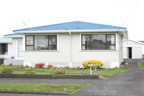 Photo of property in 22 Turakina Street, Merrilands, New Plymouth, 4312