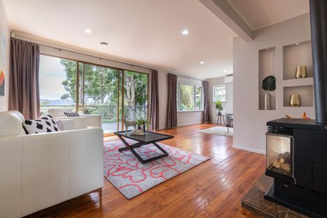 Photo of property in 10 Tawini Road, Titirangi, Auckland, 0604