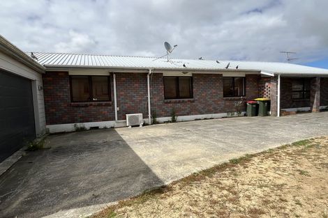 Photo of property in 146 Botany Road, Botany Downs, Auckland, 2010