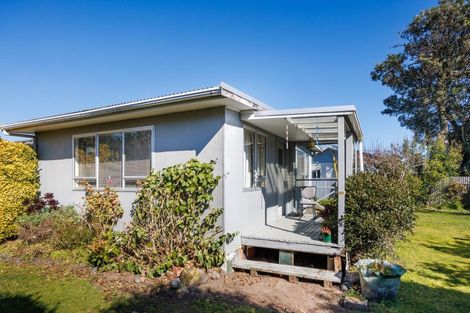 Photo of property in 12 Beach Street, Tangimoana, 4822