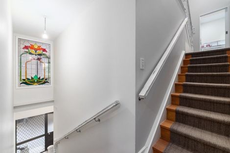 Photo of property in 2 Cannon Hill Crescent, Mount Pleasant, Christchurch, 8081