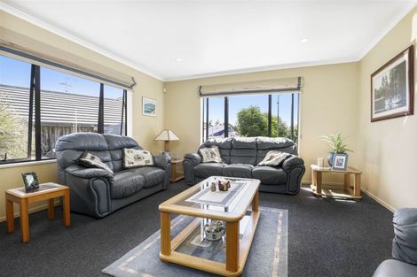 Photo of property in 29 Cairns Crescent, Rototuna, Hamilton, 3210