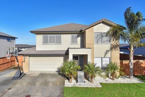 Photo of property in 8 Scotsmoor Drive, Wattle Downs, Auckland, 2103