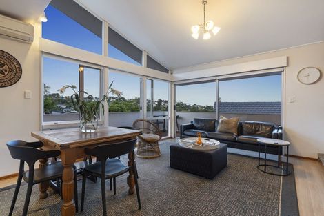 Photo of property in 31 Mcdowell Crescent, Hillcrest, Auckland, 0627