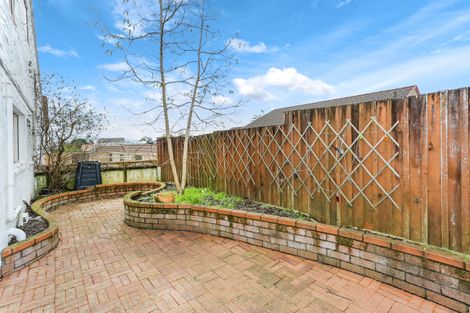 Photo of property in 2/8 Wood Street, Papakura, 2110