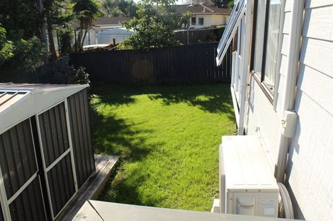 Photo of property in 1/9 Thistledew Place, Bayview, Auckland, 0629