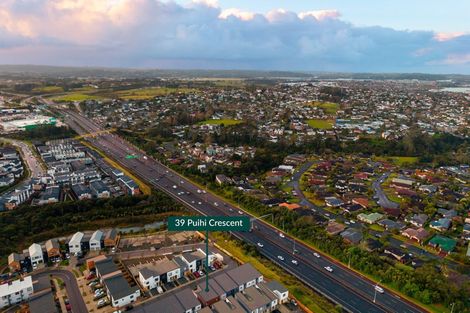 Photo of property in 39 Puihi Crescent, Massey, 0614