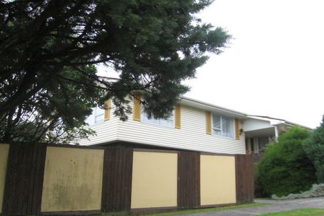 Photo of property in 26 Greyfriars Crescent, Tawa, Wellington, 5028