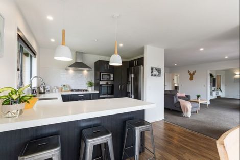 Photo of property in 14 Cone Peak Close, Lake Hayes, Queenstown, 9304