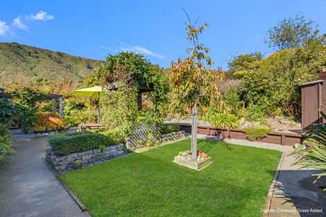 Photo of property in 76 Moana View Road, Waikawa, Picton, 7220
