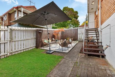 Photo of property in 3/112 Gossamer Drive, Pakuranga Heights, Auckland, 2010
