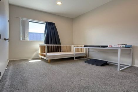 Photo of property in 6 Te Aparangi Road, Papakura, 2110