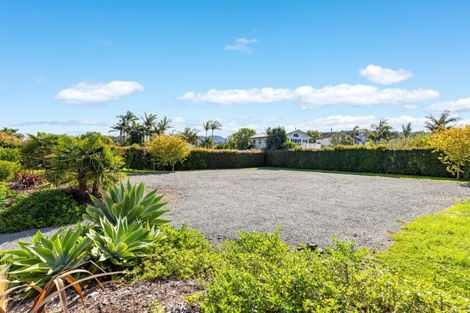 Photo of property in 46 Waimanu Place, Point Wells, 0986
