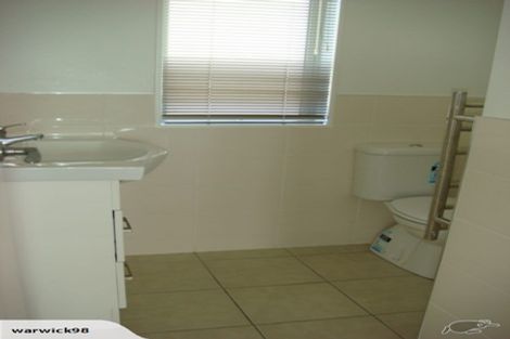 Photo of property in 5b Henry Street, Avondale, Auckland, 1026