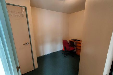 Photo of property in Palm Grove Apartments, 2/13c Palm Grove, Berhampore, Wellington, 6023