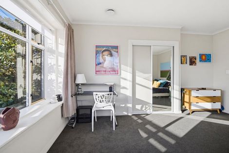 Photo of property in 5 Hargest Crescent, Saint Kilda, Dunedin, 9012