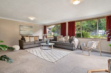 Photo of property in 18 Honeystone Street, Helensburgh, Dunedin, 9010