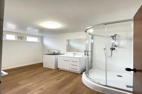 Photo of property in 2 South Pacific Place, Henderson, Auckland, 0612