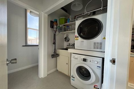 Photo of property in 6 Burnell Avenue, Thorndon, Wellington, 6011