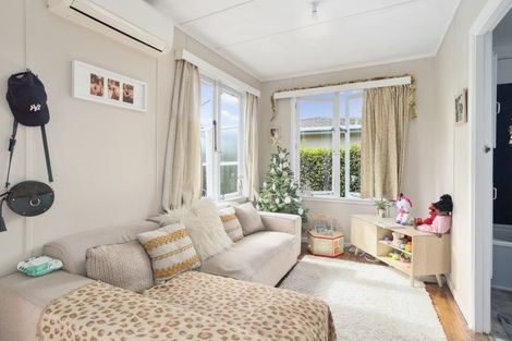 Photo of property in 87 Ladies Mile, Manly, Whangaparaoa, 0930