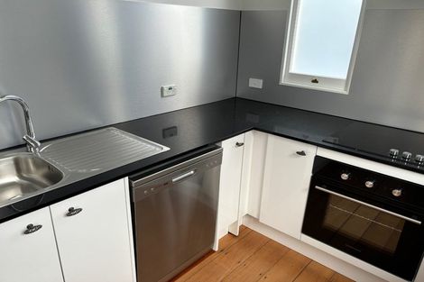 Photo of property in 1/30 Princes Street, Northcote Point, Auckland, 0627