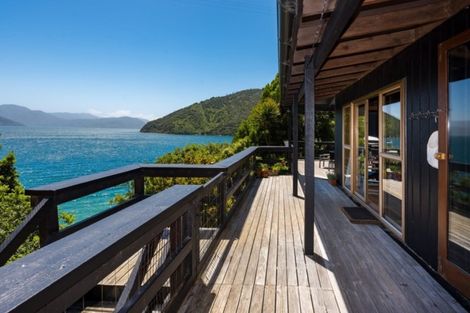 Photo of property in 363 Port Underwood Road, Whatamango Bay, Picton, 7281