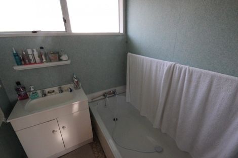 Photo of property in 20 Kimberley Grove, Westbrook, Palmerston North, 4412