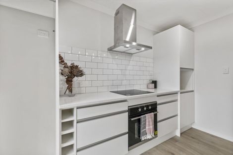 Photo of property in 17a Hillcrest Road, Hatfields Beach, Orewa, 0931