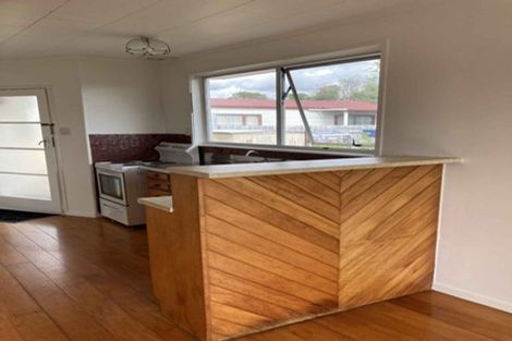 Photo of property in 111 Farquhar Road, Glendene, Auckland, 0602