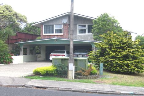 Photo of property in 20 Valley View Road, Glenfield, Auckland, 0629