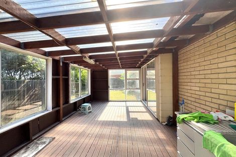 Photo of property in 17 Horlicks Place, Randwick Park, Auckland, 2105