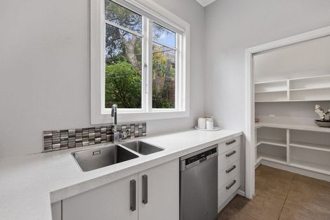 Photo of property in 28 Murray Street, Caversham, Dunedin, 9012