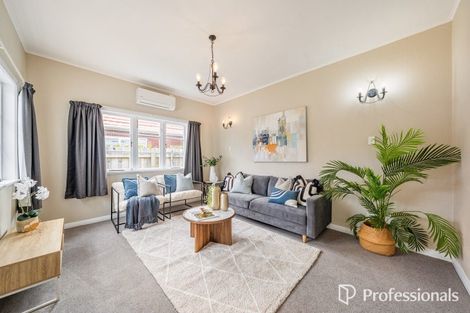 Photo of property in 16 Bell Road, Waiwhetu, Lower Hutt, 5010