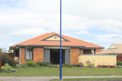 Photo of property in 64 Santa Monica Drive, Papamoa Beach, Papamoa, 3118