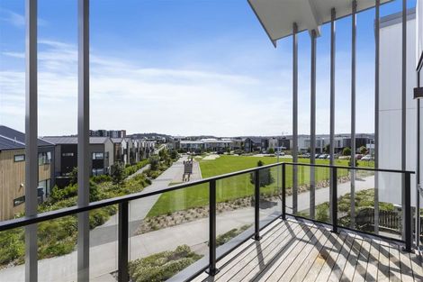 Photo of property in 2/48 Nugget Avenue, Hobsonville, Auckland, 0616