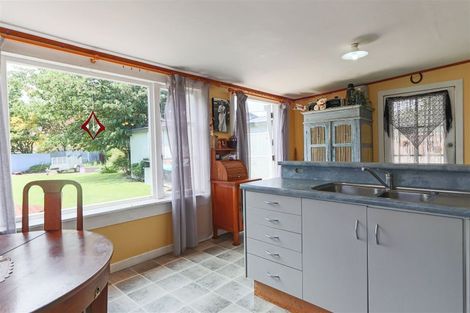 Photo of property in 13 Maire Street, Inglewood, 4330