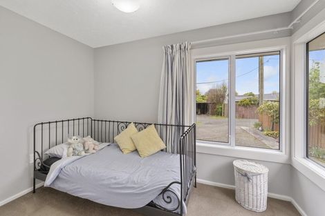 Photo of property in 7 Renwick Place, Hillmorton, Christchurch, 8025