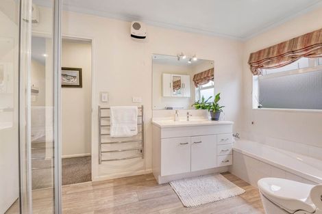 Photo of property in 16 Elan Place, Stanmore Bay, Whangaparaoa, 0932