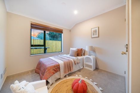 Photo of property in 22 Aldershot Place, Nawton, Hamilton, 3200