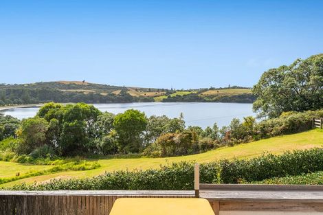 Photo of property in 91 Shakespear Road, Army Bay, Whangaparaoa, 0930