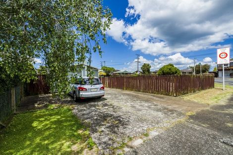 Photo of property in 134 Chivalry Road, Glenfield, Auckland, 0629