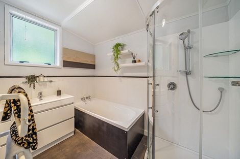 Photo of property in 14a Hawthorn Crescent, Stokes Valley, Lower Hutt, 5019