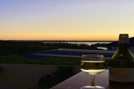 Photo of property in 2/71 Balmain Road, Birkenhead, Auckland, 0626