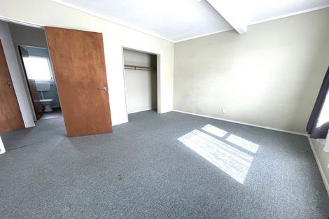 Photo of property in 42 Durham Street, Te Atatu Peninsula, Auckland, 0610