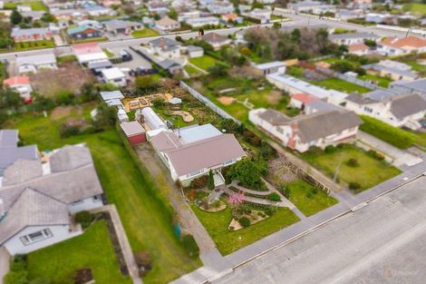 Photo of property in 8 Moorhouse Street, Waimate, 7924