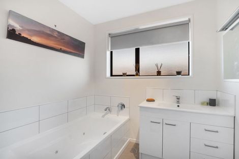 Photo of property in 20 Briarmont Street, Avondale, Christchurch, 8061