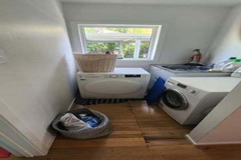 Photo of property in 13 Raleigh Road, Northcote, Auckland, 0627